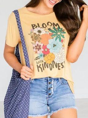 Grace & Lace Bloom with Kindness graphic tee (XL)